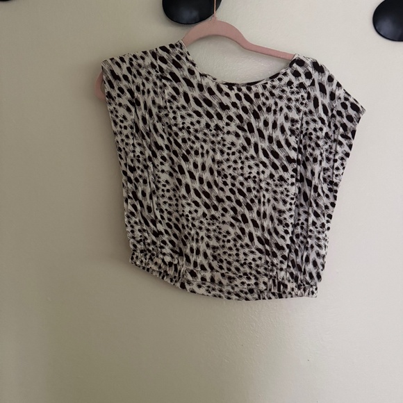 Express Tops - Leopard Crop top
